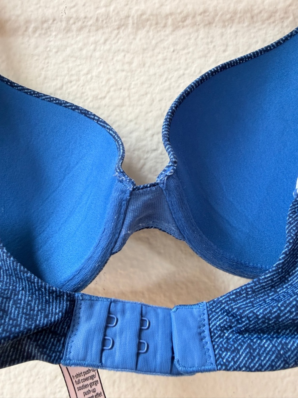 Victoria’s Secret Logo Strap T-Shirt Push-Up Bra Blue Denim Look 32C Y2K - Picture 9 of 9